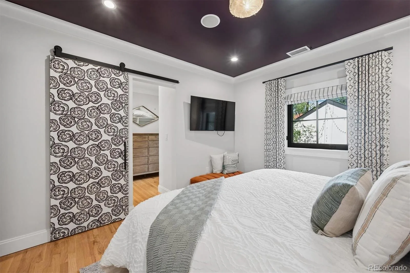 550 S York Street Denver CO 80209 | MLS #REC9307907 08202026211926 1600 12