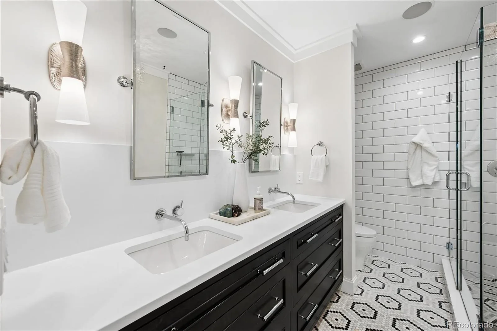 550 S York Street Denver CO 80209 | MLS #REC9307907 08202026211926 1600 14