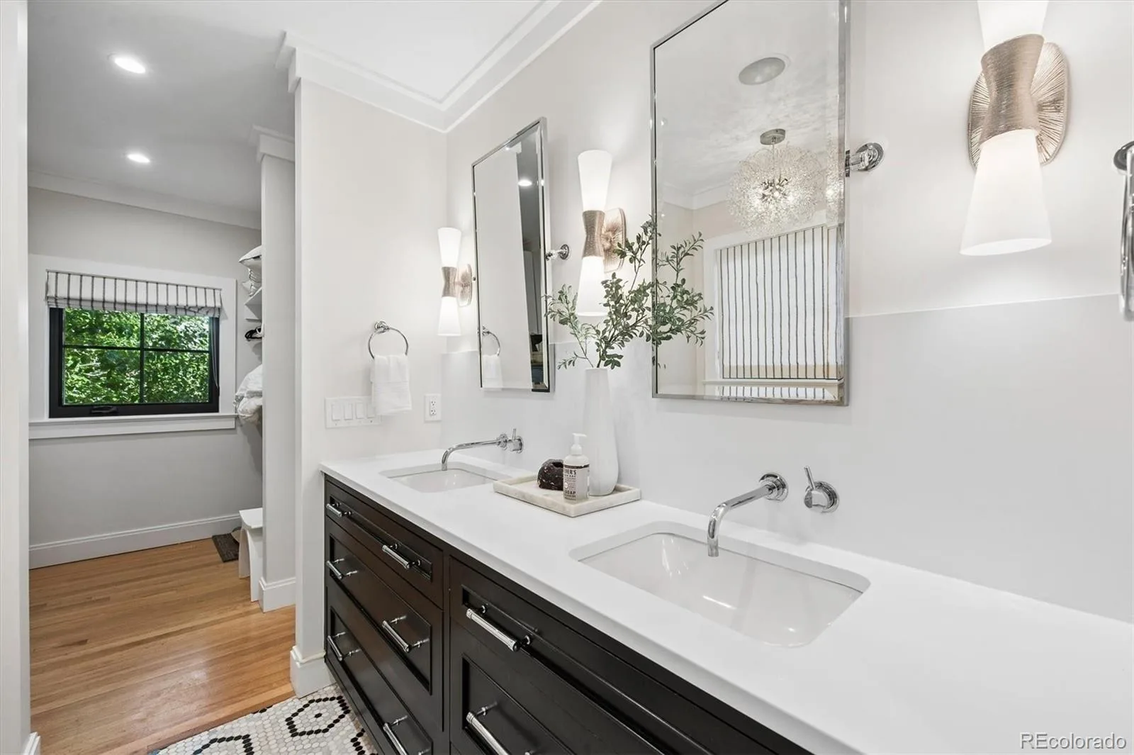 550 S York Street Denver CO 80209 | MLS #REC9307907 08202026211926 1600 15
