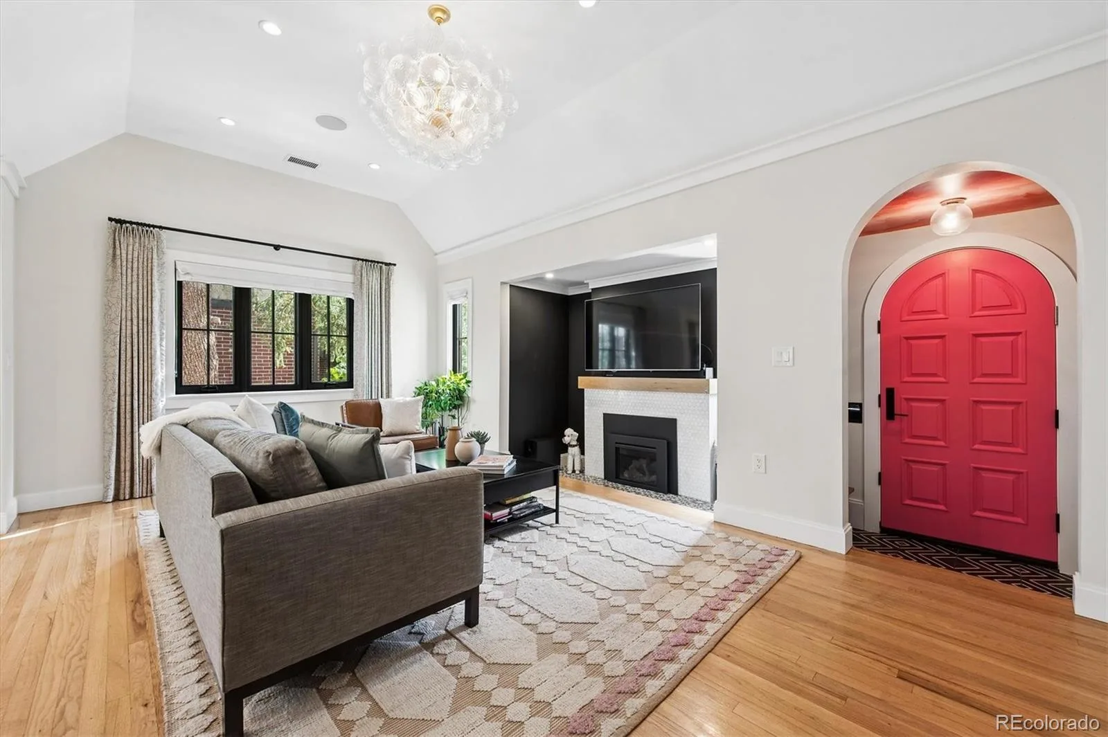550 S York Street Denver CO 80209 | MLS #REC9307907 08202026211926 1600 3