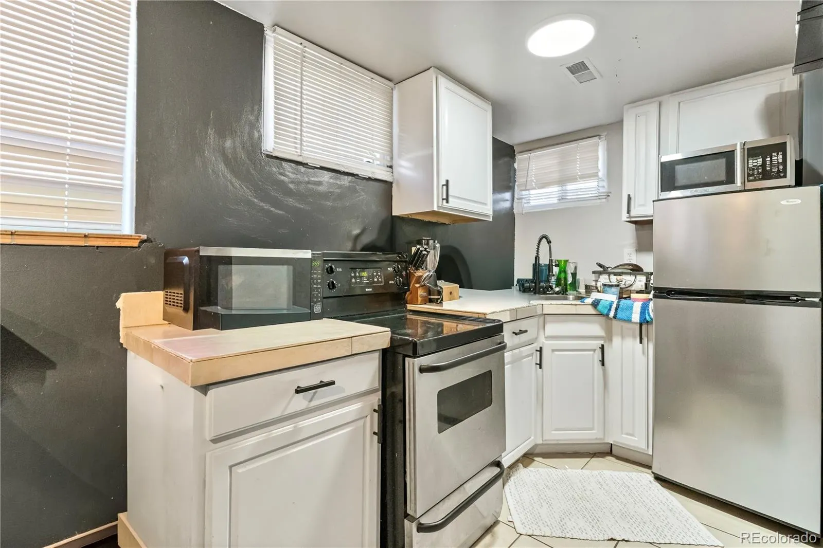 478 N Logan Street Denver CO 80203 MLS #REC9308293 04272026182031 1600 33