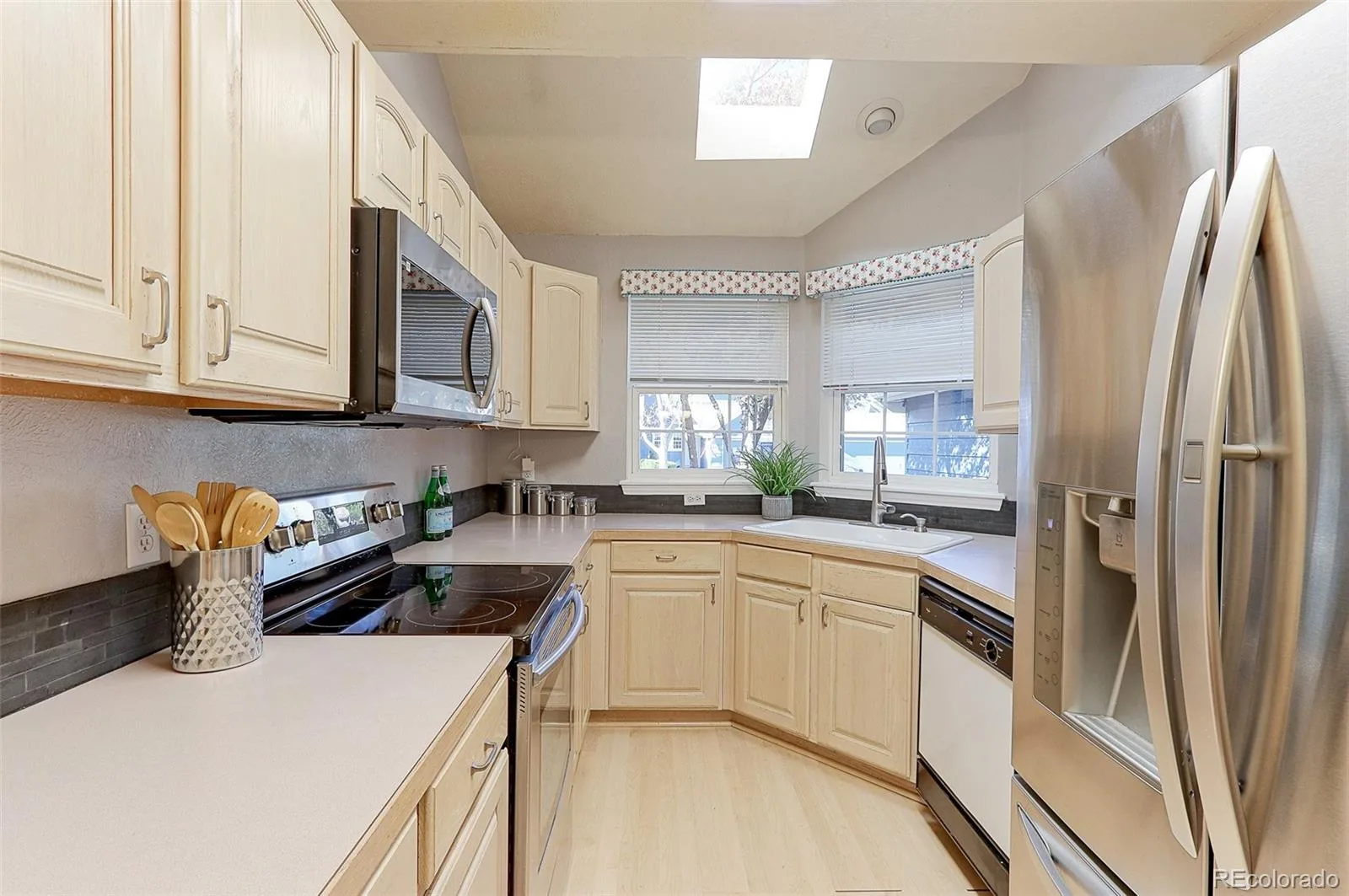 10603 W Dumbarton Circle #B Littleton CO 80127 | MLS #REC9309351 07152026085017 1600 7