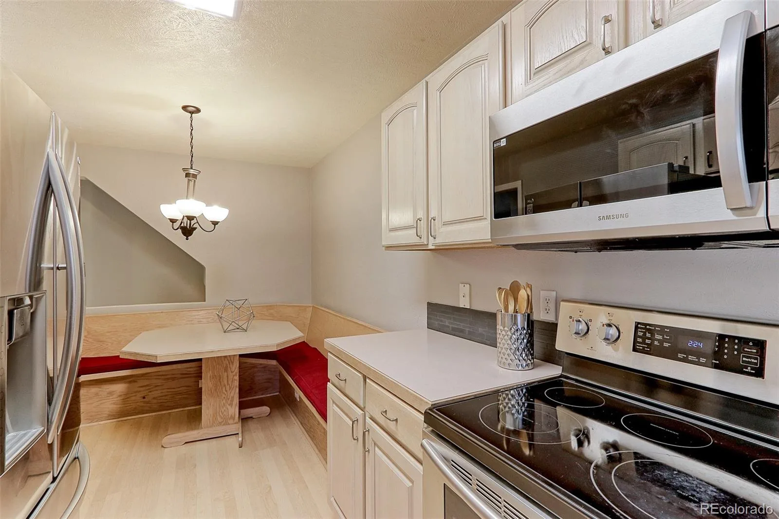 10603 W Dumbarton Circle #B Littleton CO 80127 | MLS #REC9309351 07152026085017 1600 8