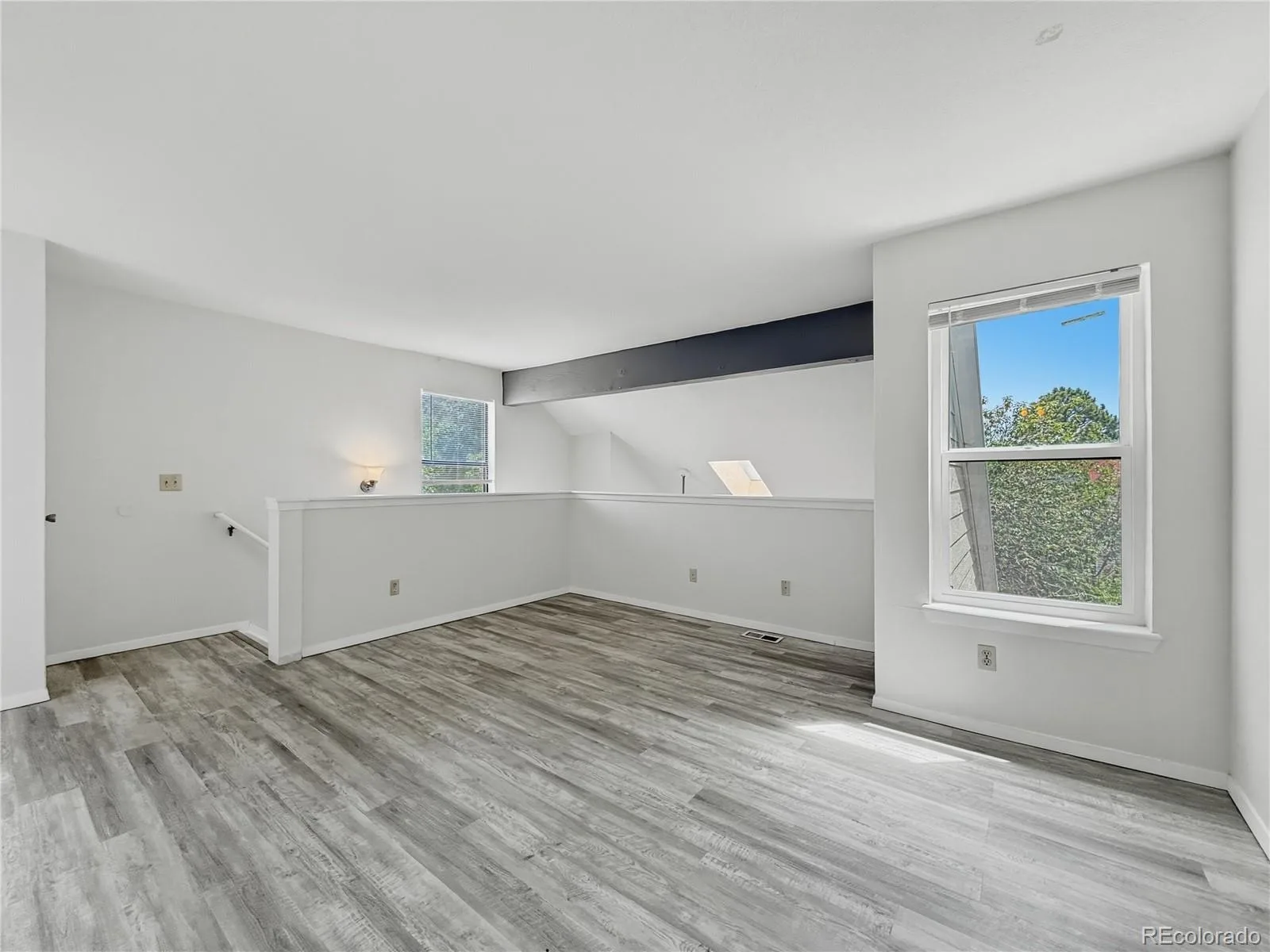 942 S Dearborn Way #10 Aurora CO 80012 | MLS #REC9310745 09232026190513 1600 11