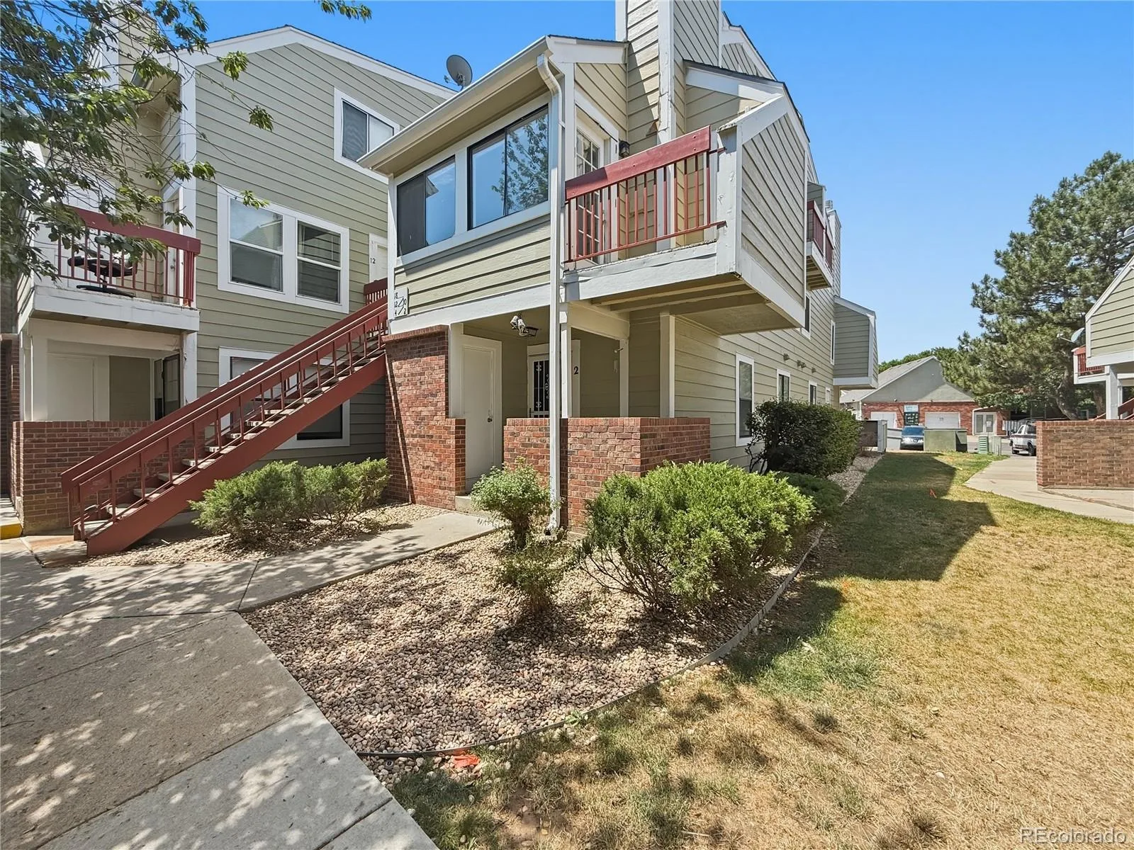942 S Dearborn Way #10 Aurora CO 80012 | MLS #REC9310745 09232026190513 1600 17