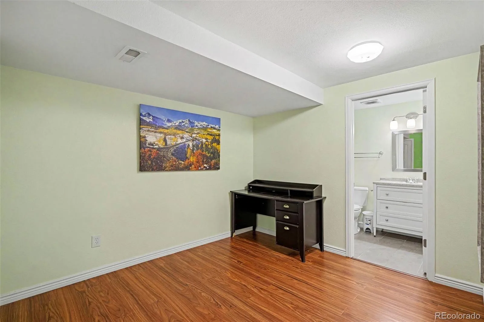 6680 S Locust Way Centennial CO 80111 MLS #REC9311153 06082026211752 1600 36