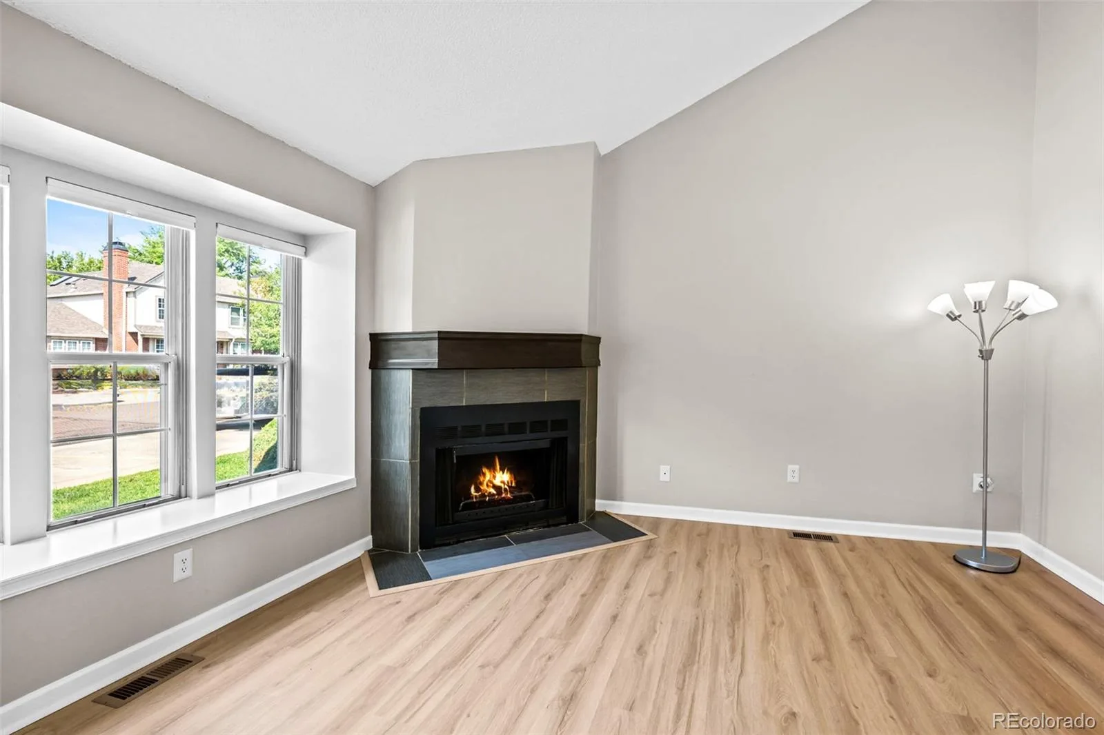 9638 W Chatfield Avenue #F Littleton CO 80128 | MLS #REC9312418 08142026210800 1600 17