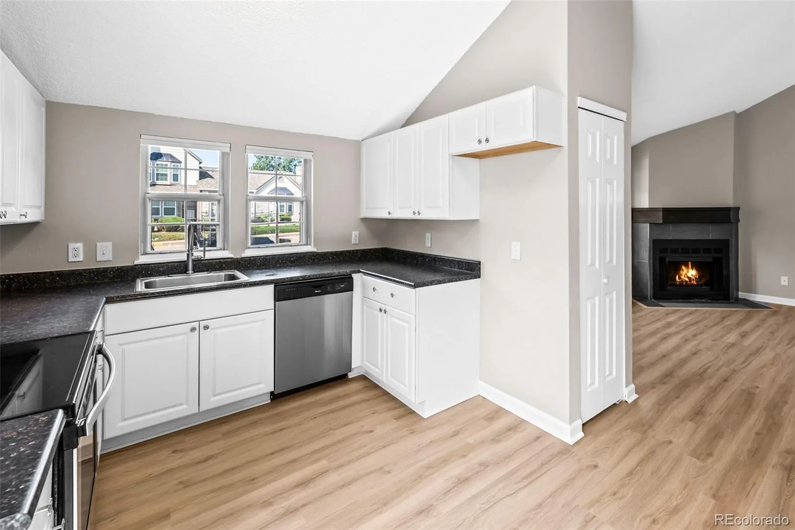 9638 W Chatfield Avenue #F Littleton CO 80128 | MLS #REC9312418 08142026210800 1600 8