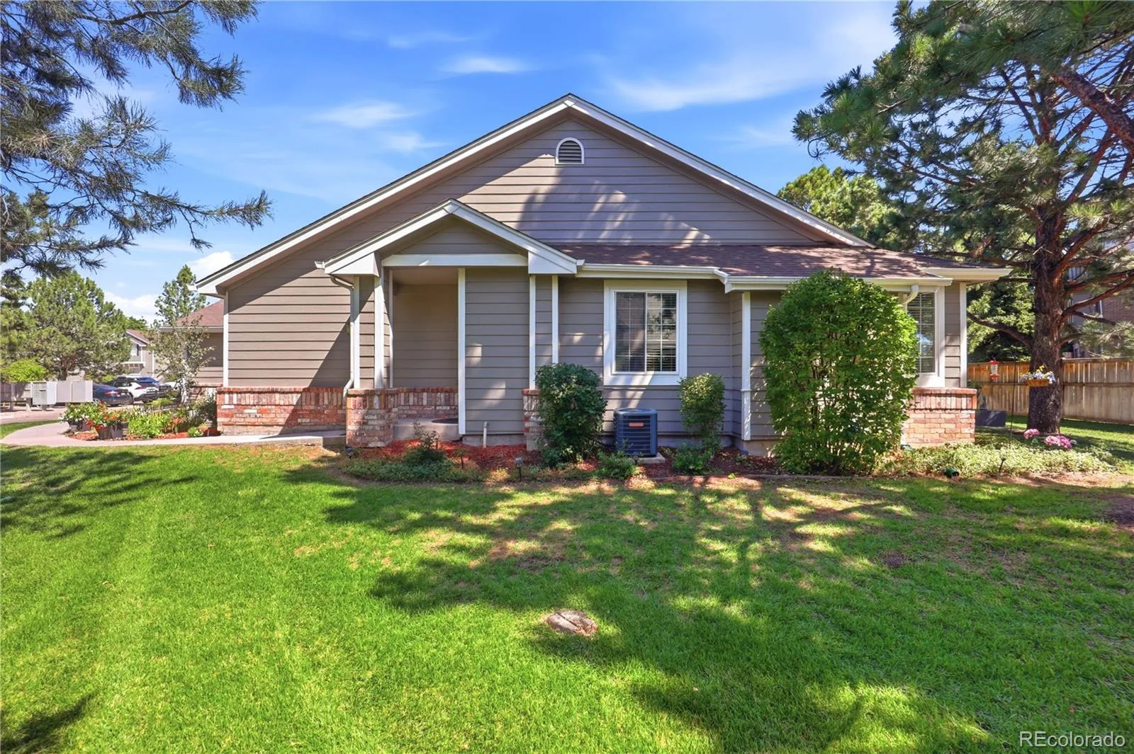 6414 S Dallas Court Englewood CO 80111 | MLS #REC9312438 08172026175611 1600 13
