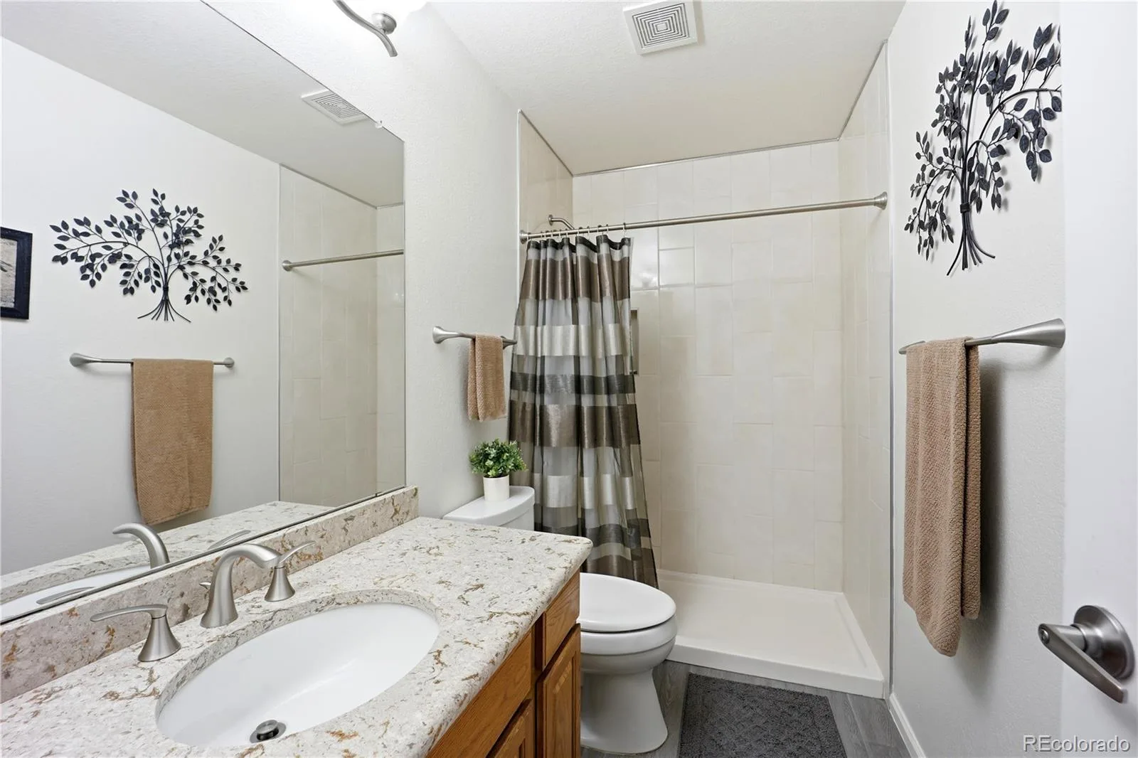 6414 S Dallas Court Englewood CO 80111 | MLS #REC9312438 08172026175611 1600 22