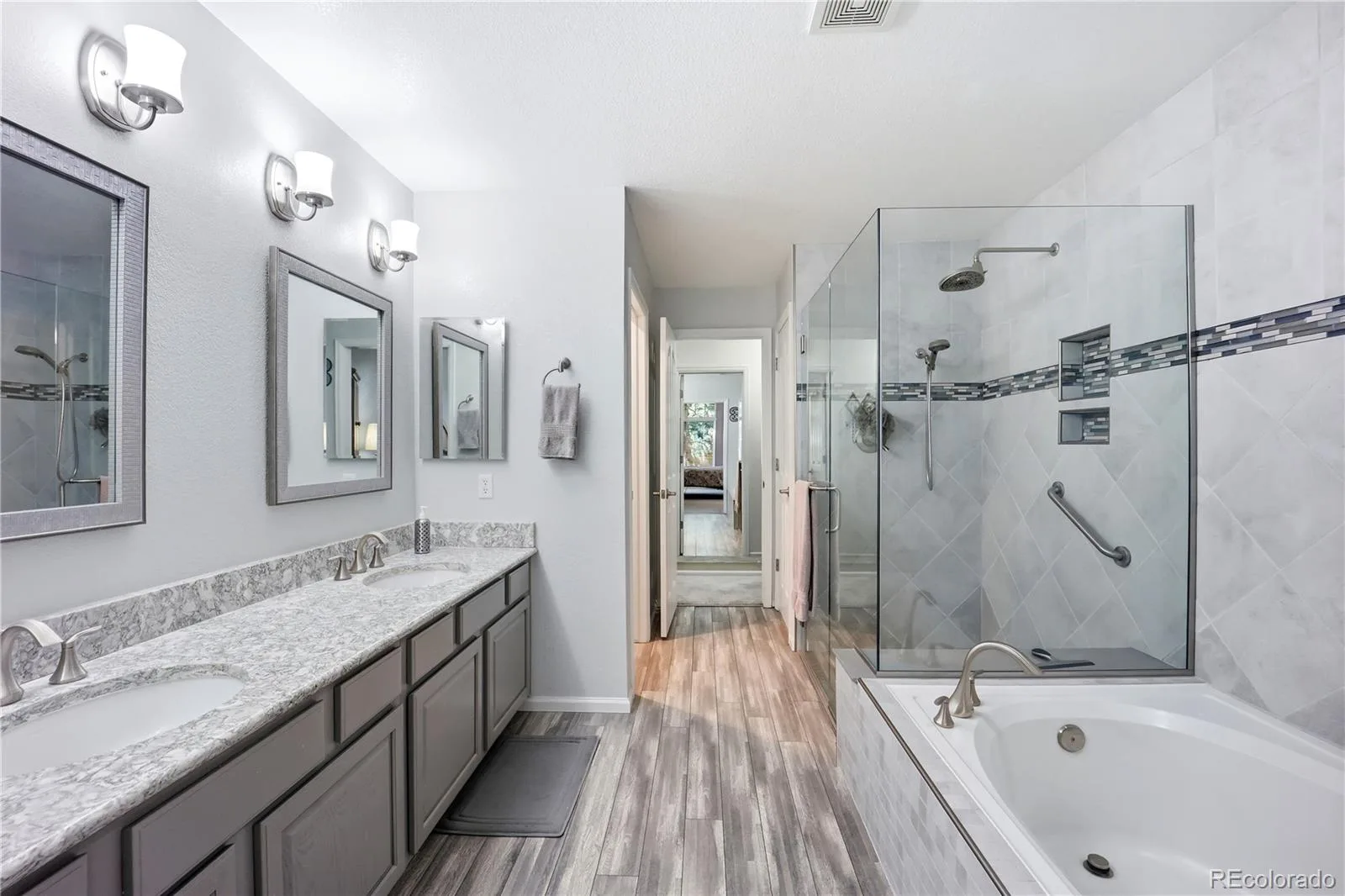 6414 S Dallas Court Englewood CO 80111 | MLS #REC9312438 08172026175611 1600 3