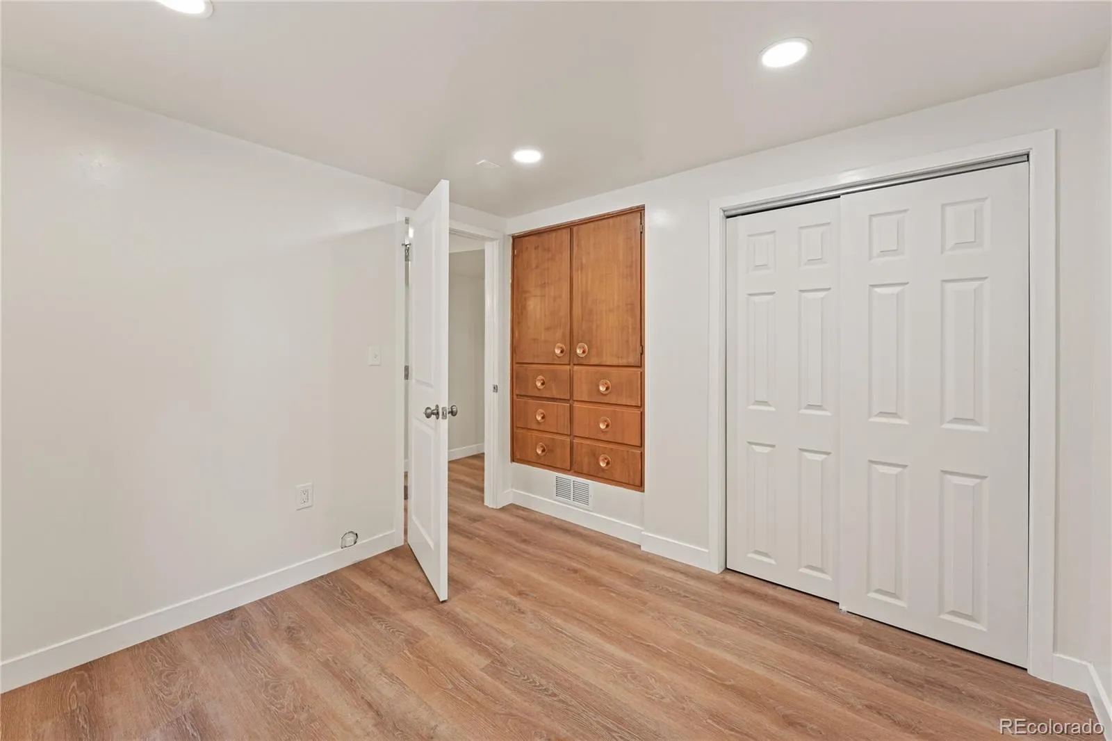 2739 W 39th Avenue Denver CO 80211 MLS #REC9312917 05232026164916 1600 34