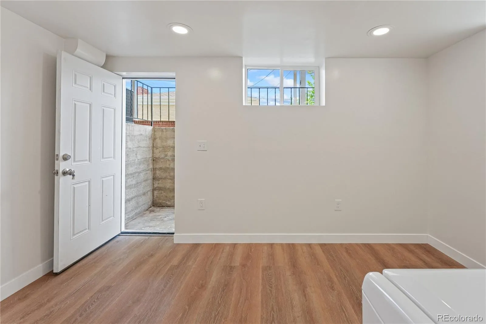 2739 W 39th Avenue Denver CO 80211 MLS #REC9312917 05232026164916 1600 41
