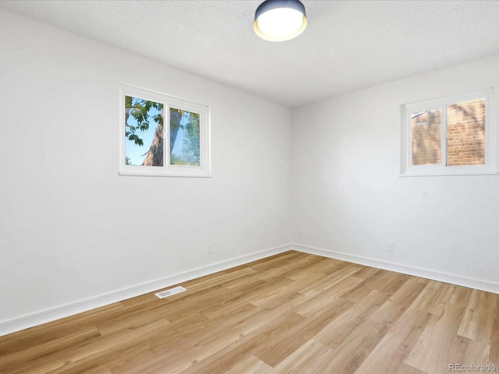 12265 E 55th Avenue Denver CO 80239 | MLS #REC9313108 07292026173442 1600 21