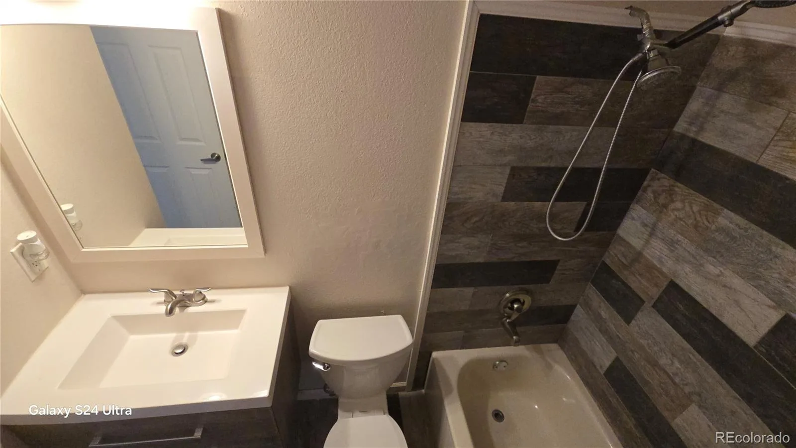 3280 S Biscay Way Aurora CO 80013 | MLS #REC9313504 10102026033119 1600 24