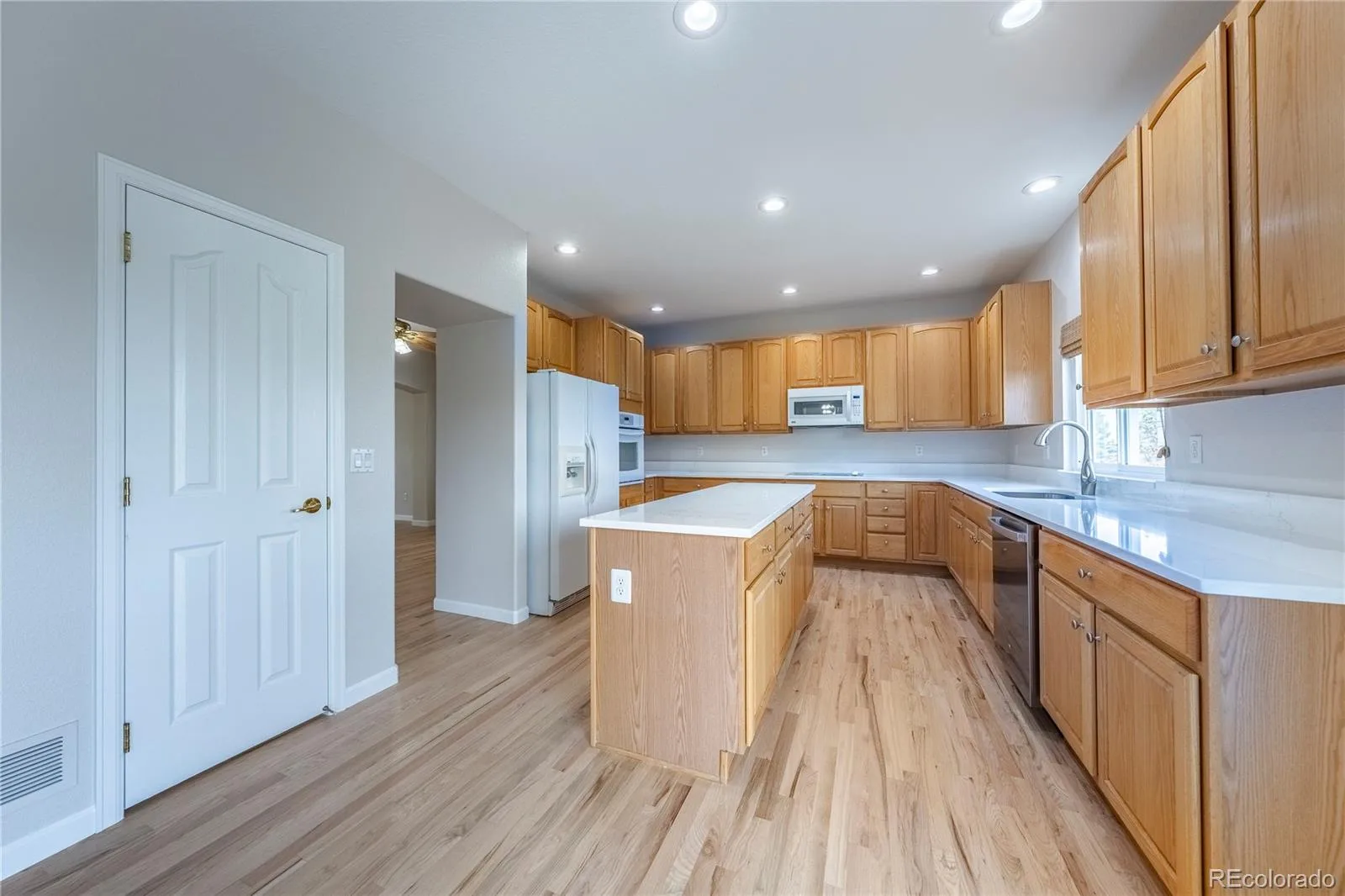 21096 Saddleback Circle Parker CO 80138 | MLS #REC9313895 08112026150849 1600 11