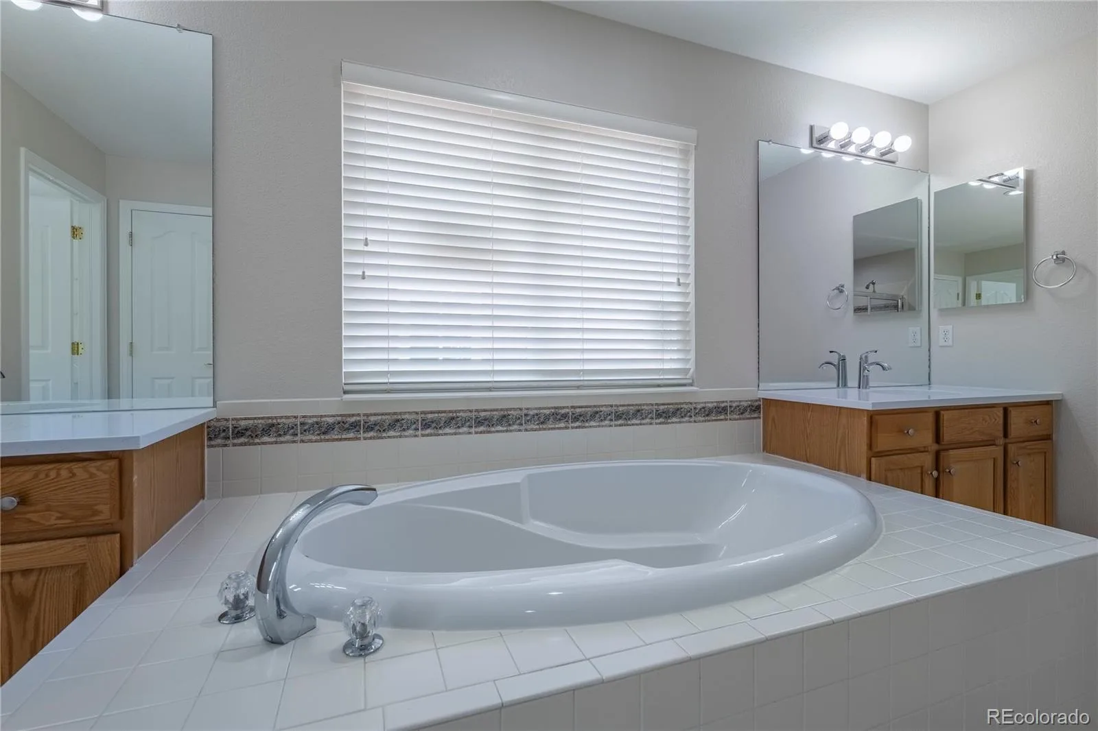 21096 Saddleback Circle Parker CO 80138 | MLS #REC9313895 08112026150849 1600 21