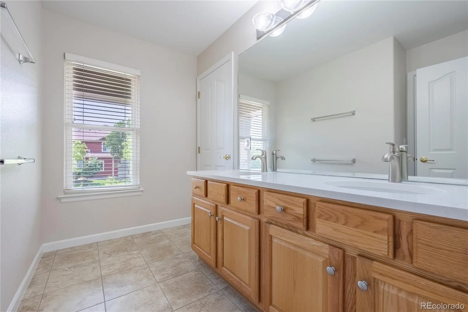 21096 Saddleback Circle Parker CO 80138 | MLS #REC9313895 08112026150849 1600 26