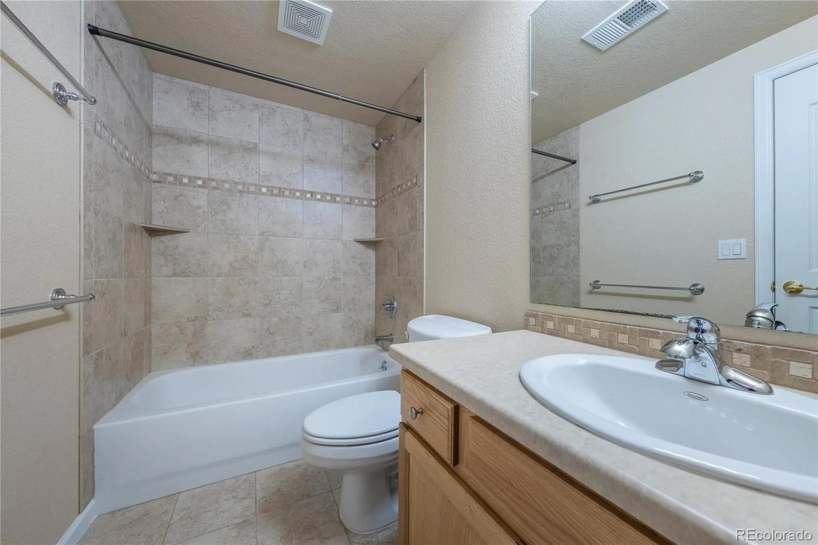 21096 Saddleback Circle Parker CO 80138 | MLS #REC9313895 08112026150849 1600 30