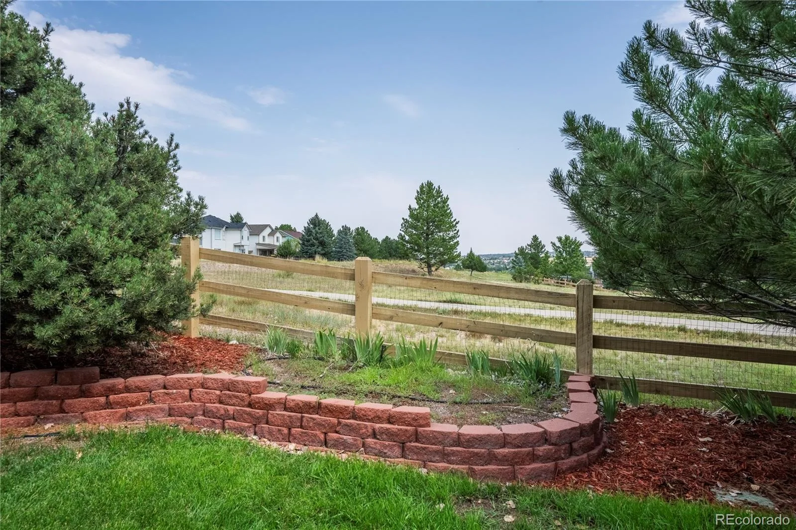 21096 Saddleback Circle Parker CO 80138 | MLS #REC9313895 08112026150849 1600 43