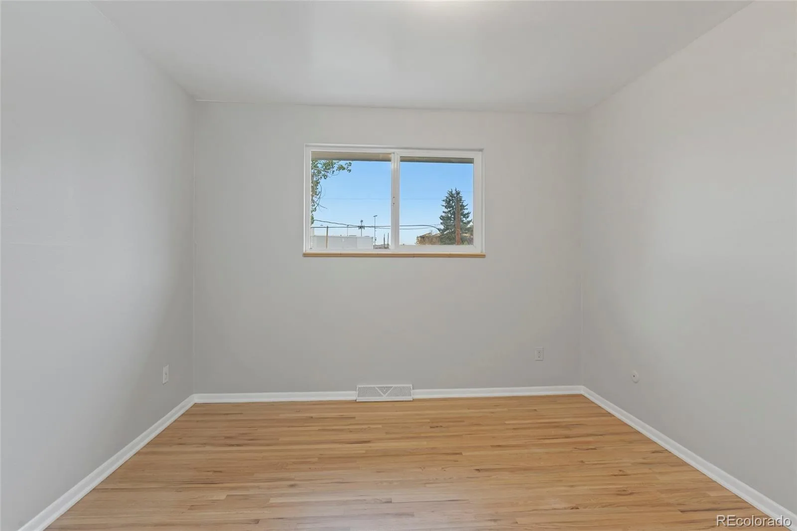 15373 E 10th Avenue Aurora CO 80011 | MLS #REC9315356 10022026050549 1600 11