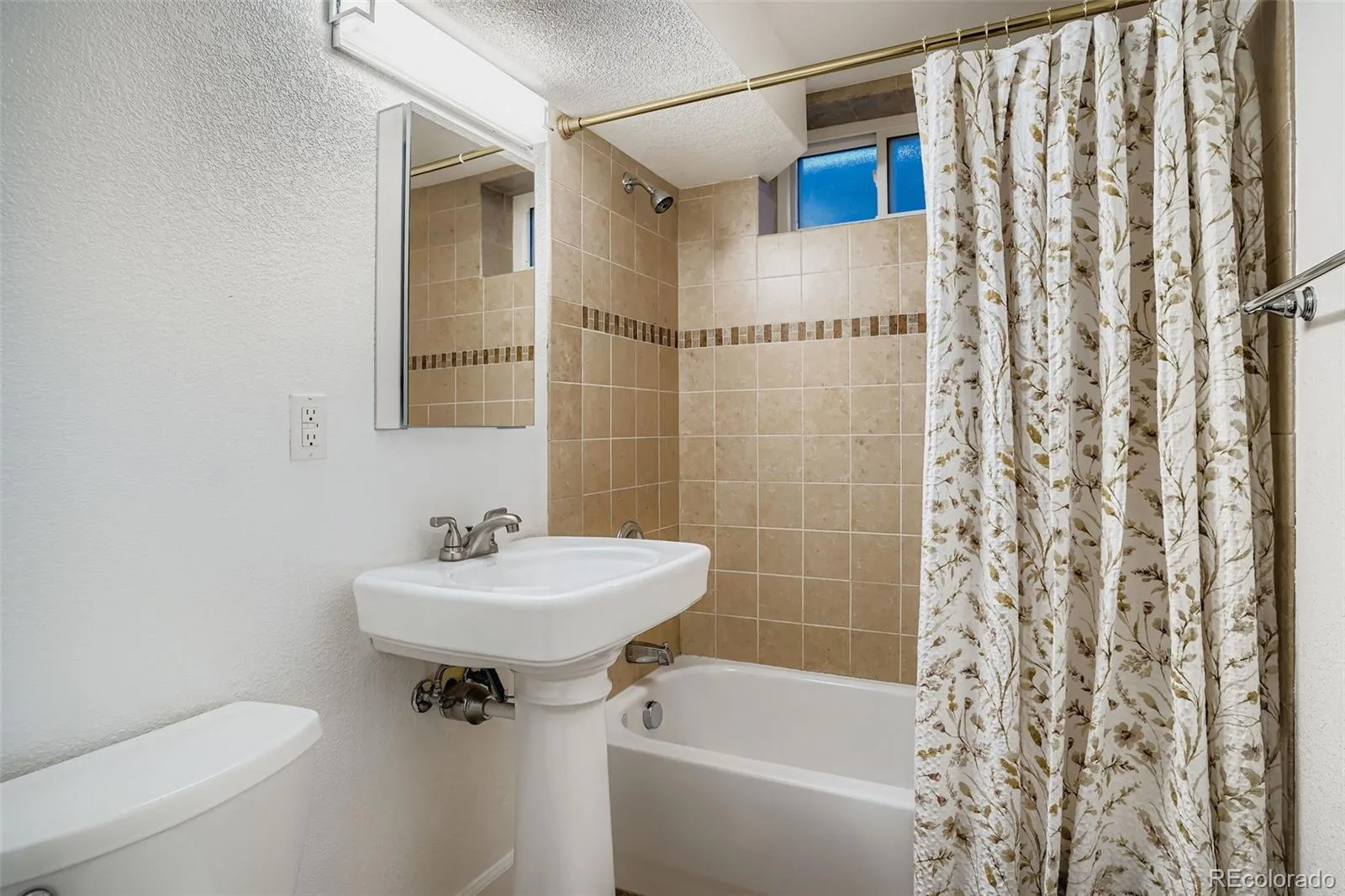 2935 S York Street Denver CO 80210 MLS #REC9317573 06122026075117 1600 22