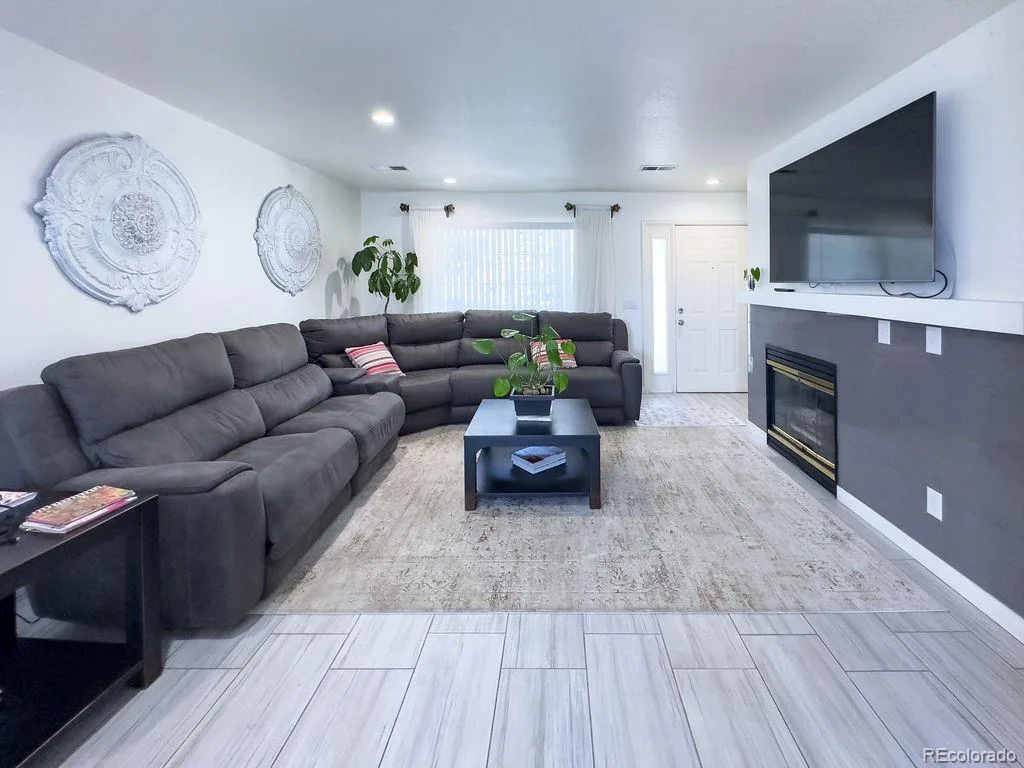 19163 E Wyoming Drive #105 Aurora CO 80017 MLS #REC9319084 07212026235406 1024 2