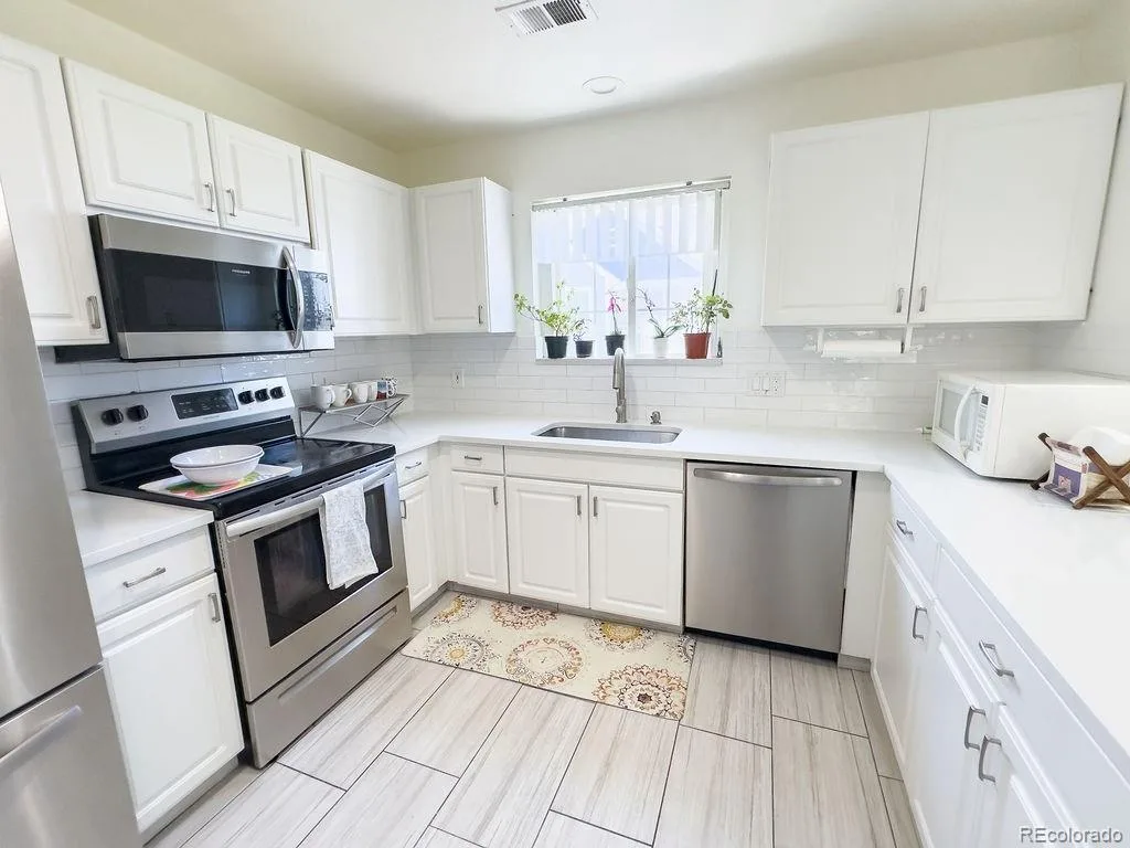 19163 E Wyoming Drive #105 Aurora CO 80017 MLS #REC9319084 07212026235406 1024 5