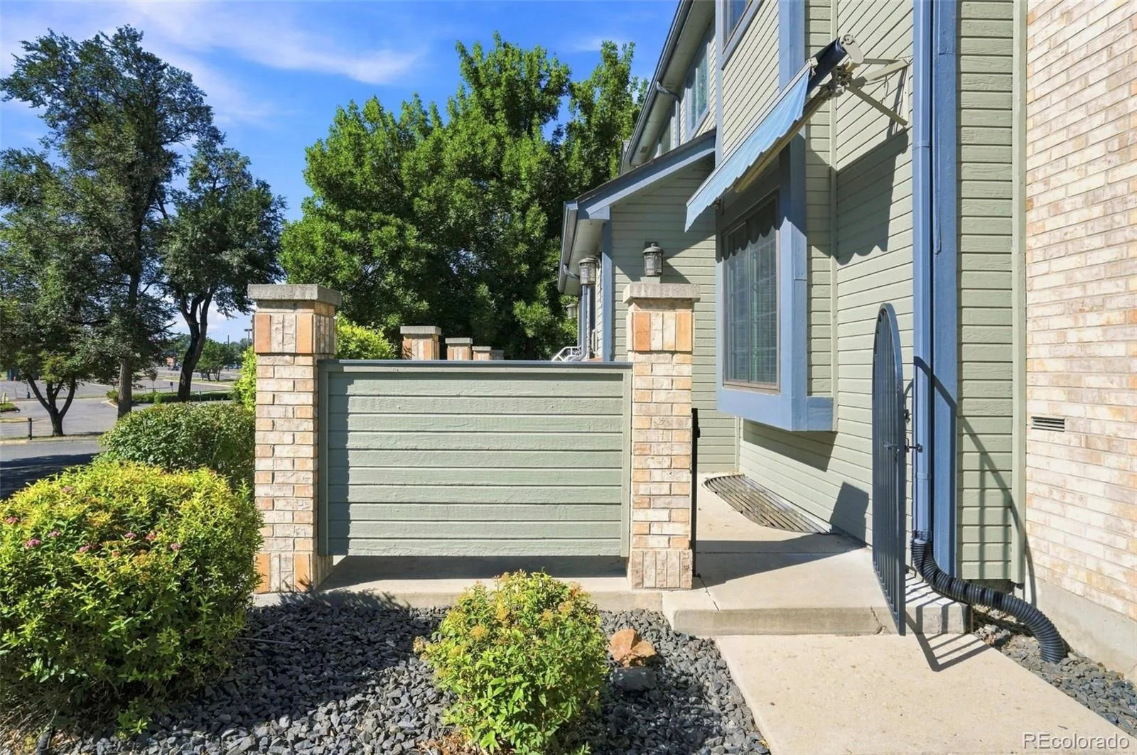 9197 W Cedar Drive #C Denver CO 80226 | MLS #REC9319382 08172026200526 1600 1