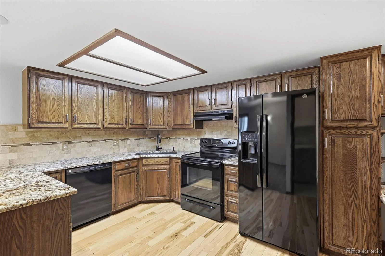 9197 W Cedar Drive #C Denver CO 80226 | MLS #REC9319382 08172026200526 1600 19