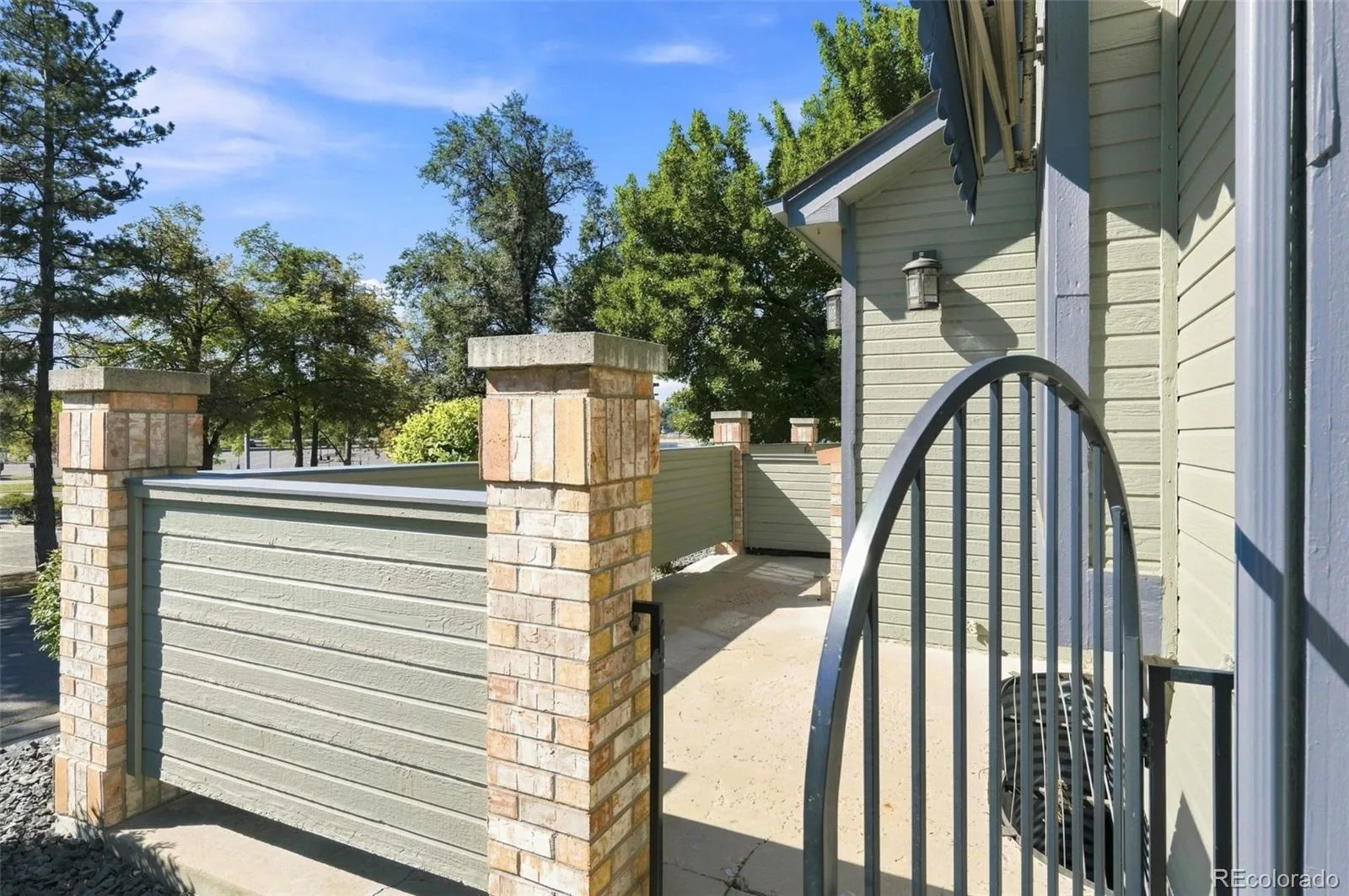 9197 W Cedar Drive #C Denver CO 80226 | MLS #REC9319382 08172026200526 1600 2