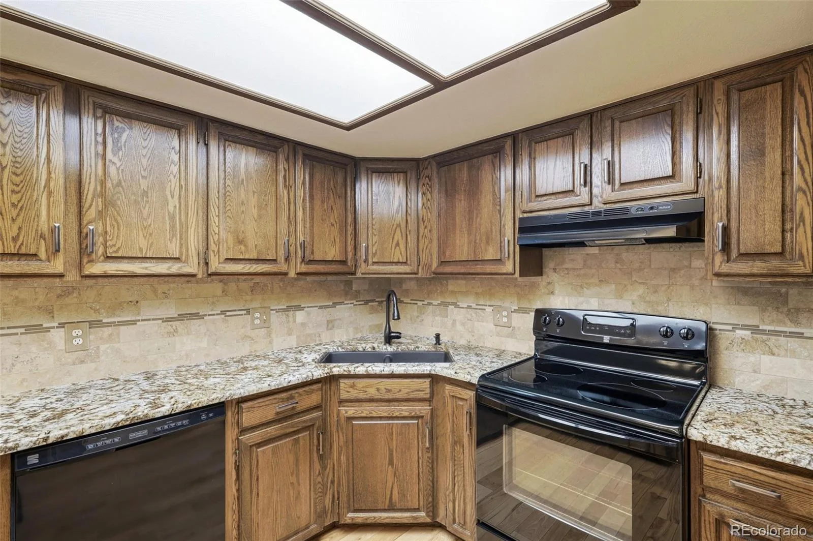 9197 W Cedar Drive #C Denver CO 80226 | MLS #REC9319382 08172026200526 1600 22