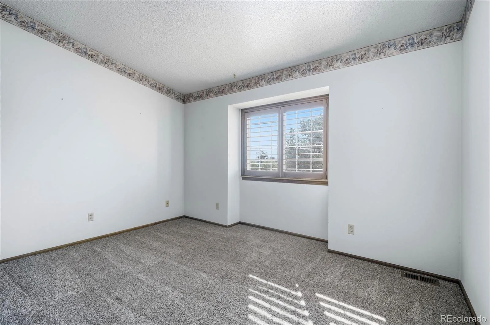 9197 W Cedar Drive #C Denver CO 80226 | MLS #REC9319382 08172026200526 1600 35