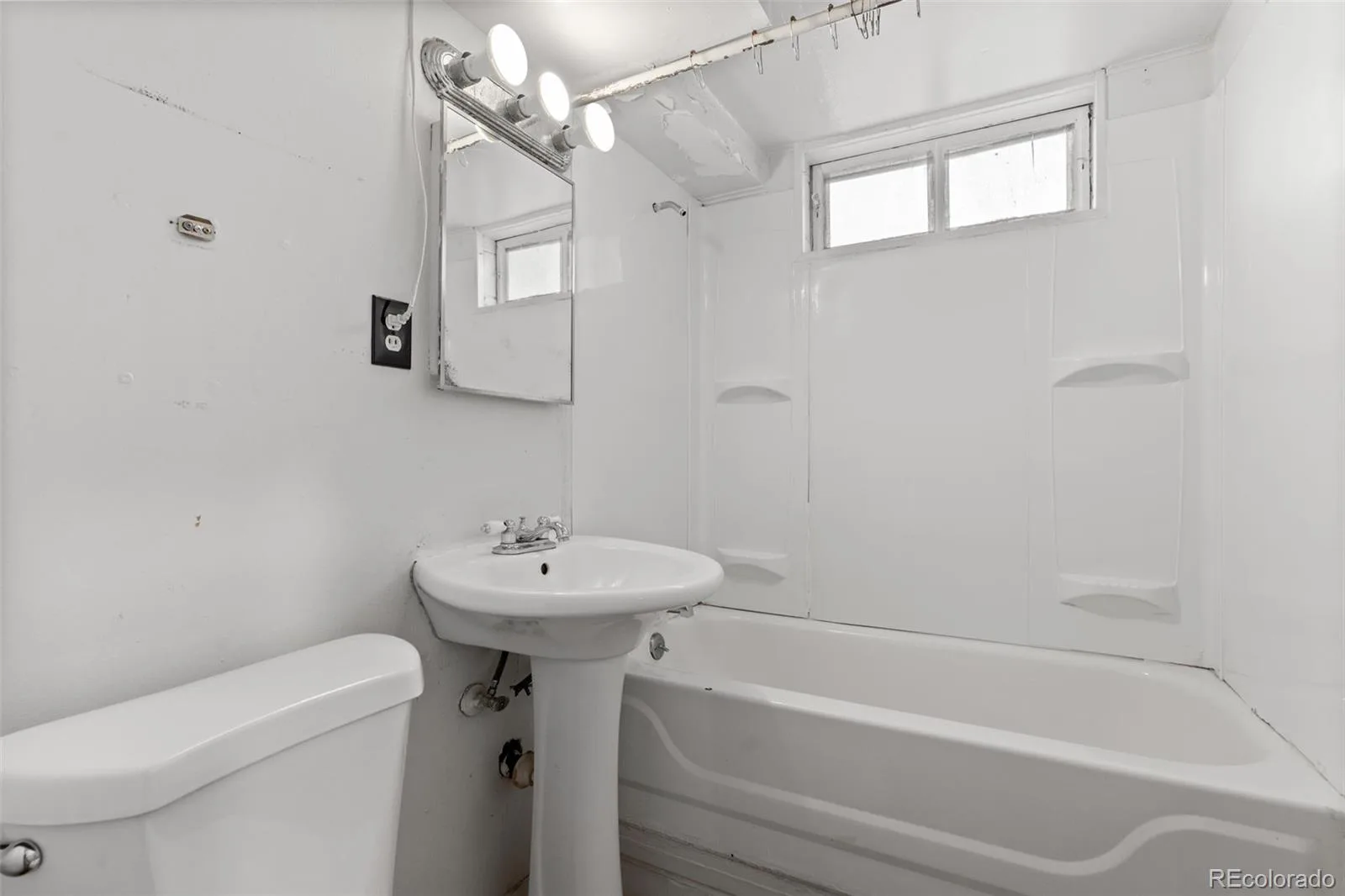 2351 Jamaica Street Aurora CO 80010 | MLS #REC9321517 08062026204757 1600 22