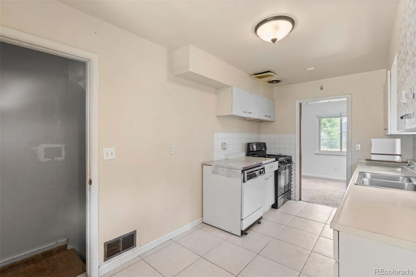 2351 Jamaica Street Aurora CO 80010 | MLS #REC9321517 08062026204757 1600 6