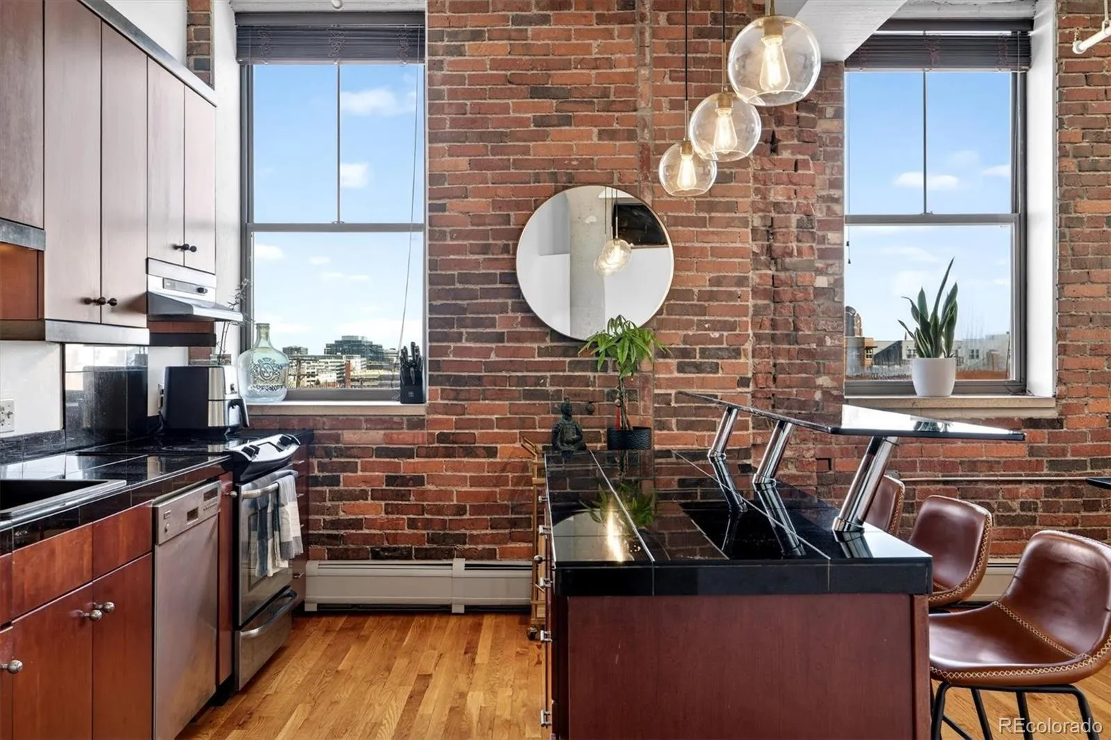 04062026214358 1600 11