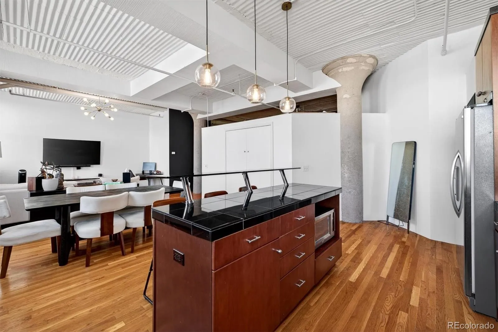 04062026214358 1600 13