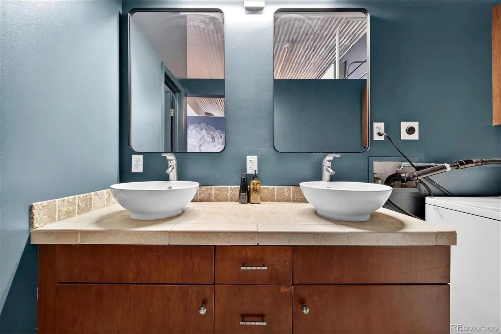 04062026214358 1600 20