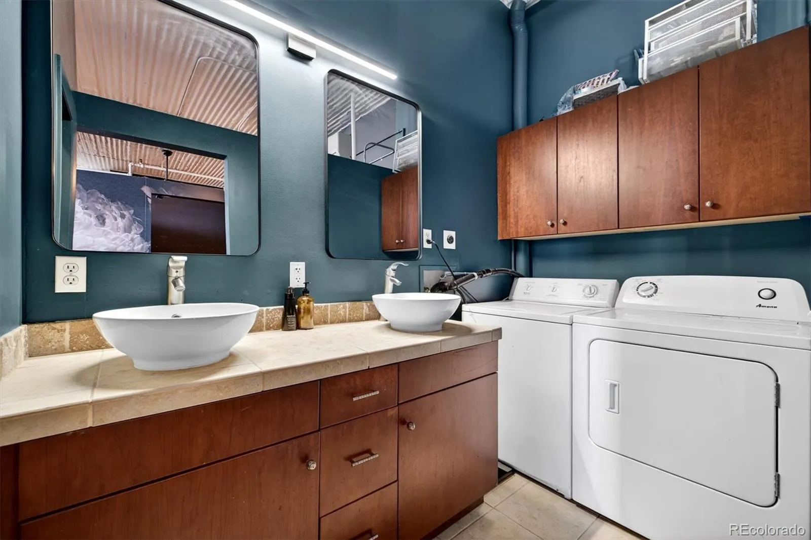 04062026214358 1600 21