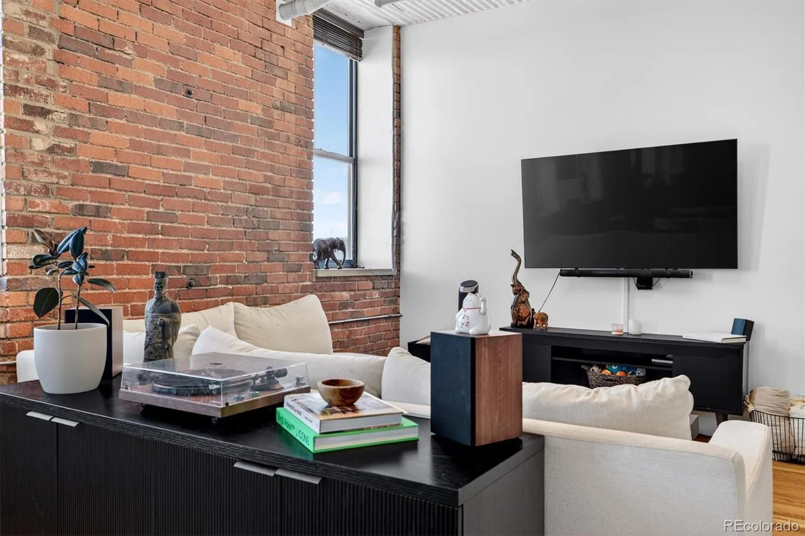 04062026214358 1600 4