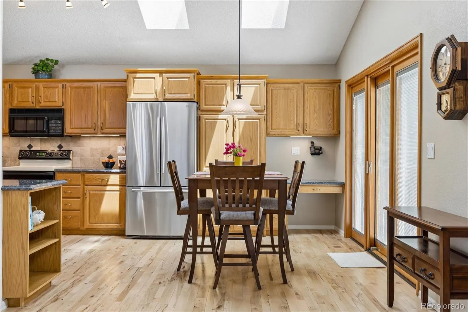 6240 S Vivian Street Littleton CO 80127 MLS #REC9328002 05092026023422 1600 11