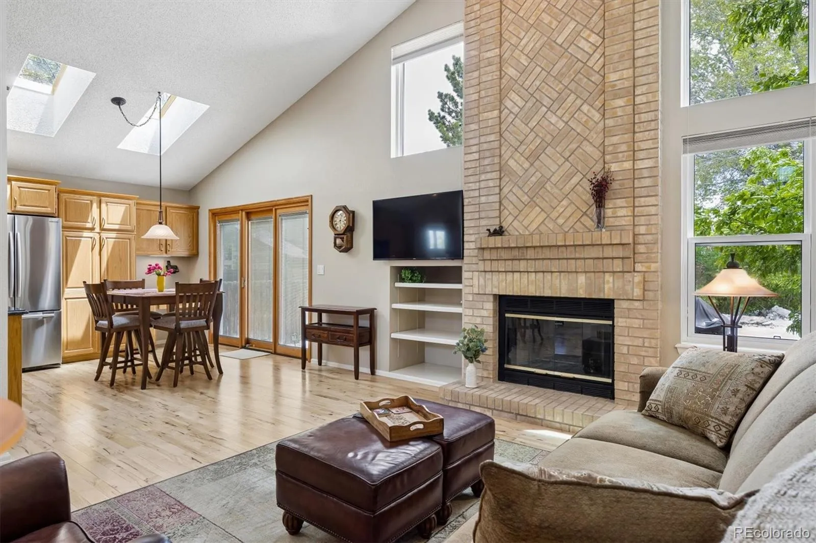 6240 S Vivian Street Littleton CO 80127 MLS #REC9328002 05092026023422 1600 13