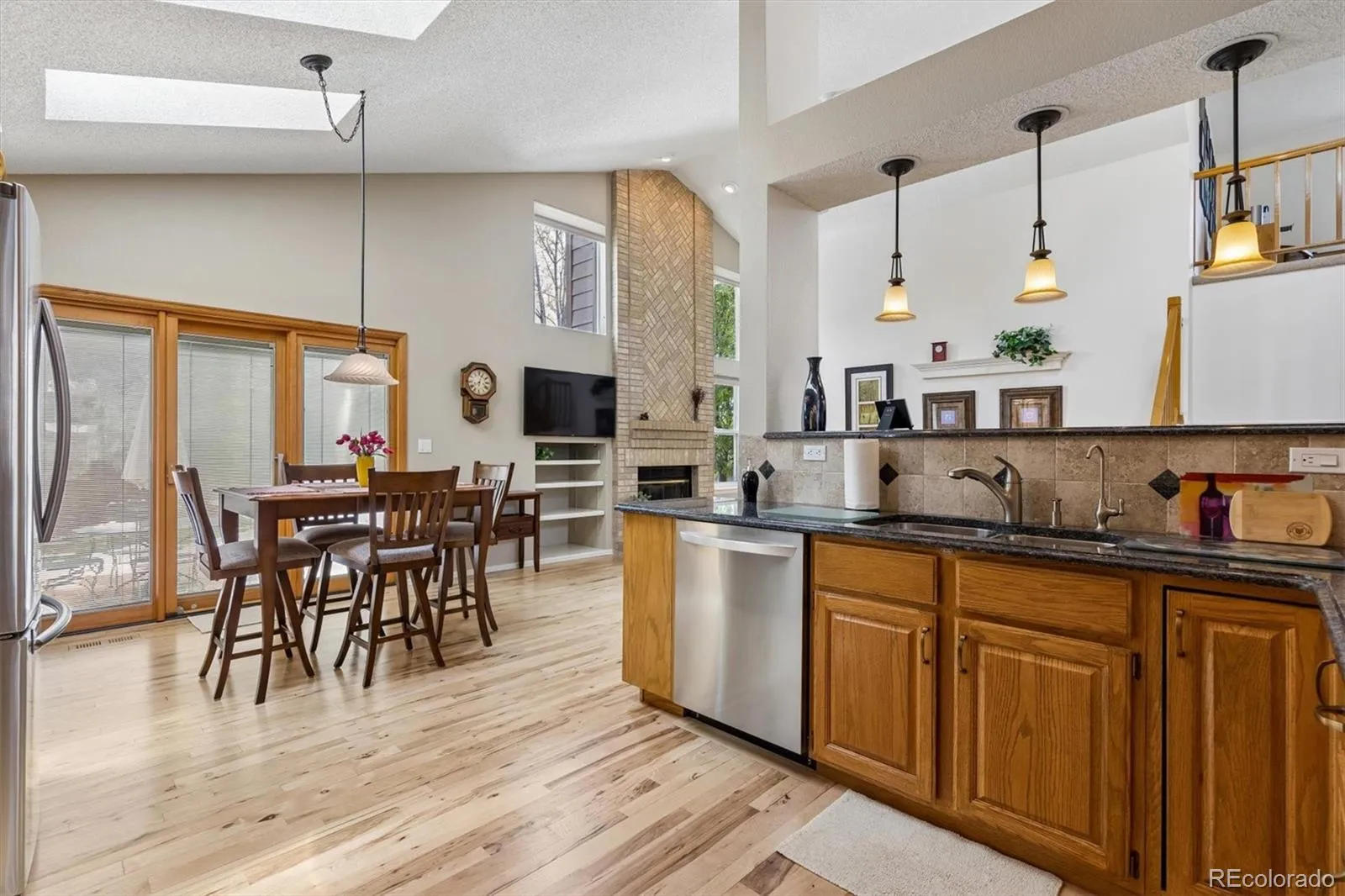 6240 S Vivian Street Littleton CO 80127 MLS #REC9328002 05092026023422 1600 15