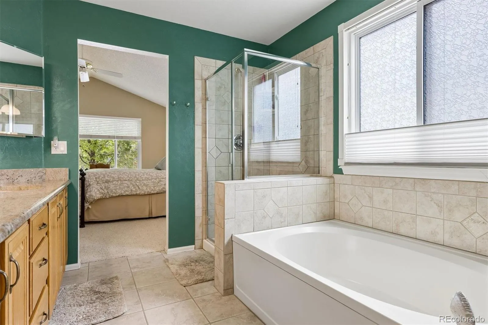 6240 S Vivian Street Littleton CO 80127 MLS #REC9328002 05092026023422 1600 23