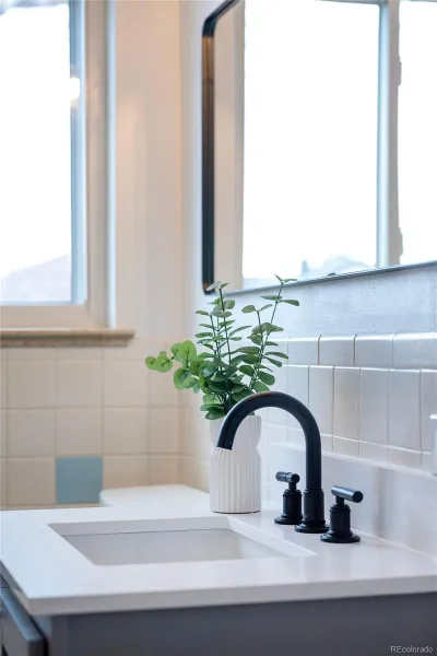 04092026162304 800 22