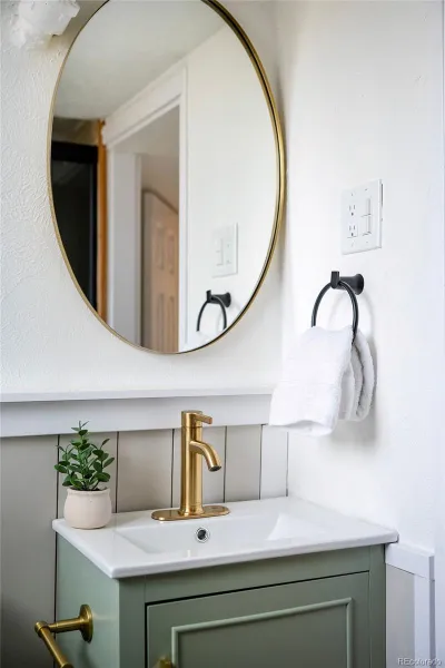 04092026162304 800 28