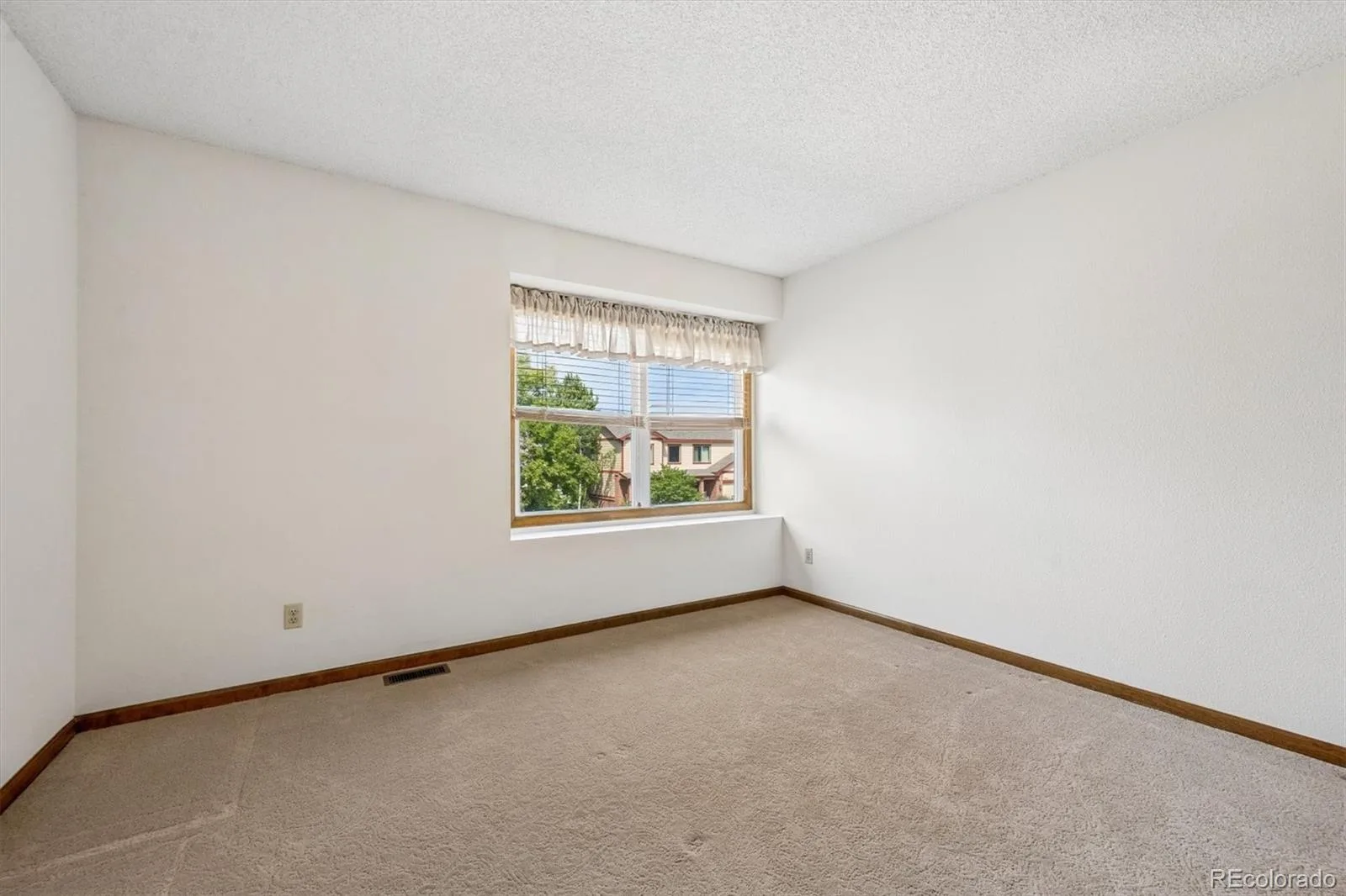 3850 W 103rd Drive Westminster CO 80031 | MLS #REC9330104 08102026203007 1600 19