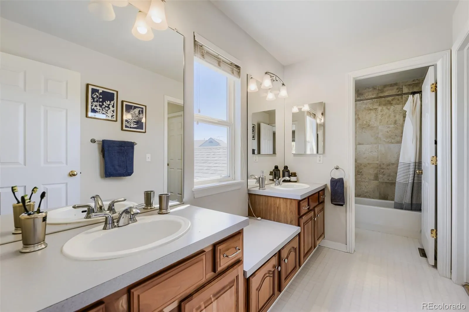 6080 S Biscay Street Aurora CO 80016 MLS #REC9330783 04162026233553 1600 31