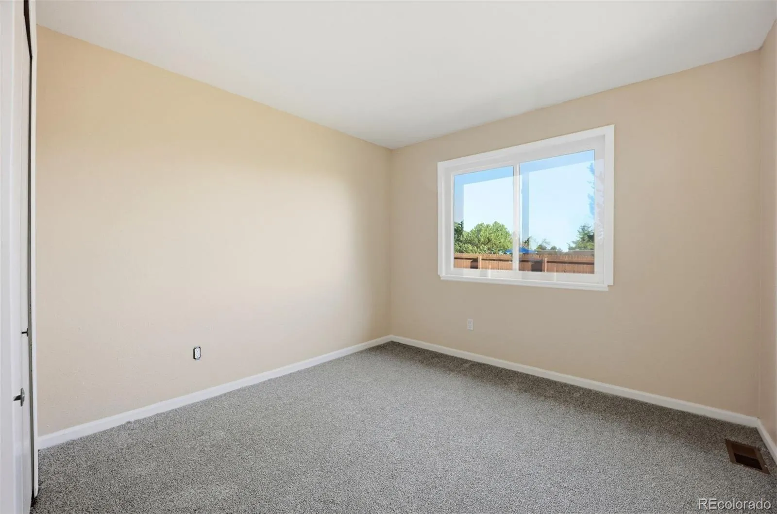 04032026221235 1600 22