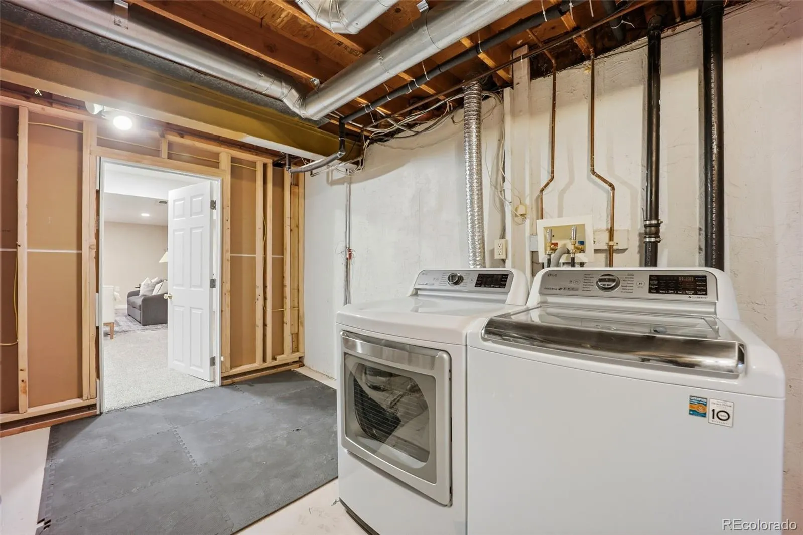 04032026221235 1600 28